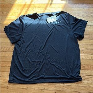 Nike Men's Black T-Shirt